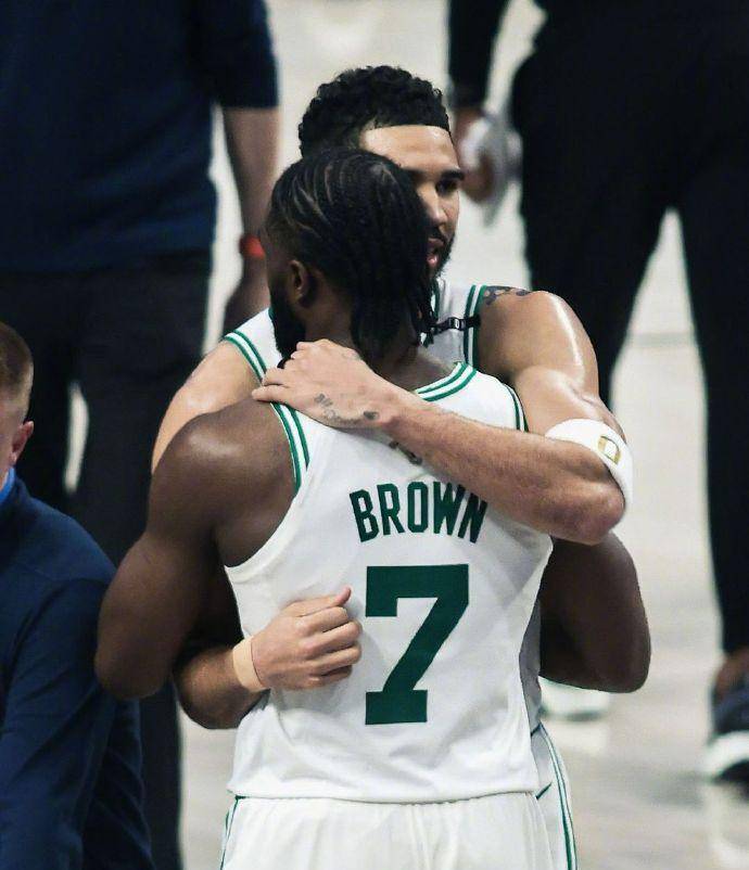 公牛三巨头联手,冲击季后赛得分突破,塔图姆冲击季后赛!